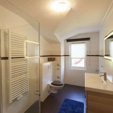 2 - Eilrich Comfortable Thiessow