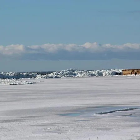 2 - Eilrich Comfortable Thiessow